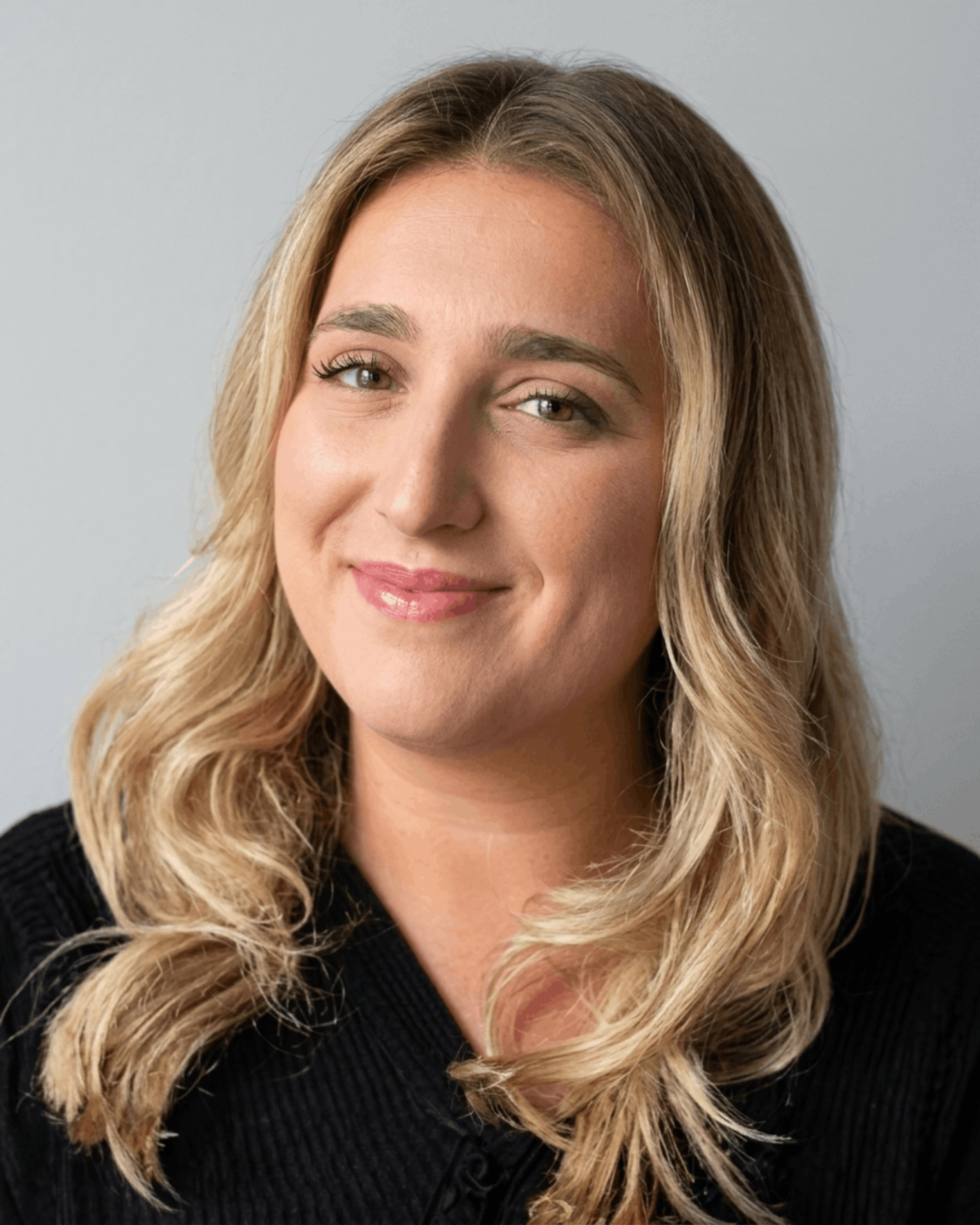 Photo of Alexis Shooshani